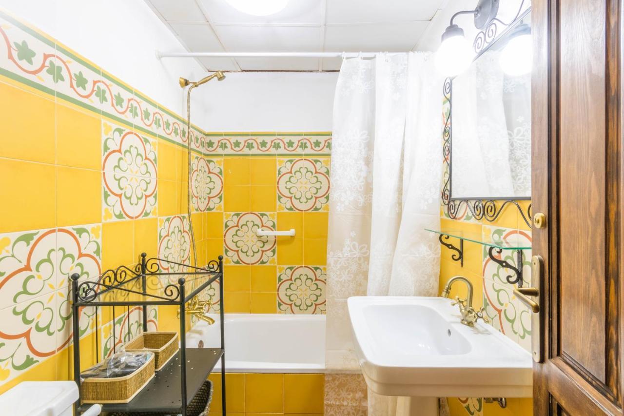Macarena Muralla Encantada Appartement Sevilla Buitenkant foto